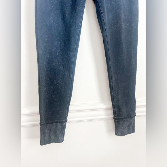 Aerie Chill Play Move Leggings - Picture 2 of 6